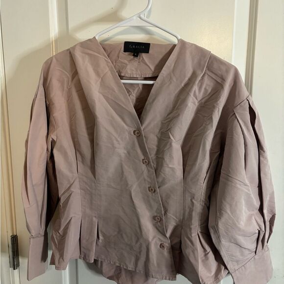 Gracia pink button up blouse asymmetrical size small EUC - Picture 1 of 3